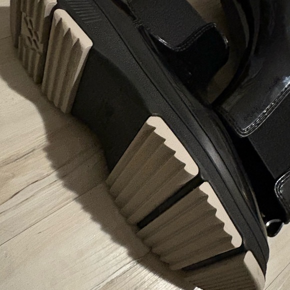 Cougar Shiny Black Ankle Booties - Picture 3 of 6